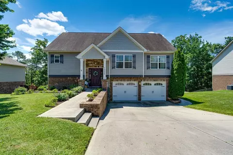 7348 Landlock Dr, Ooltewah, TN 37363