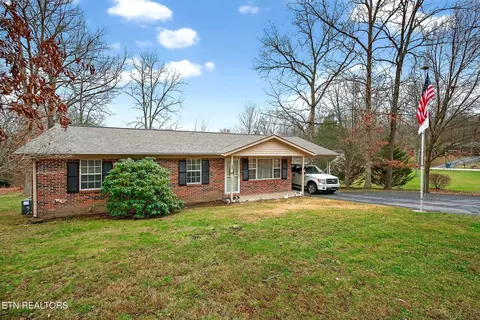 30 Oak St, Crossville, TN 38555