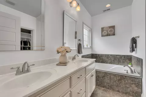 Bath - 300 Patsy Pl, Smyrna, TN 37167 photo 2 of 4