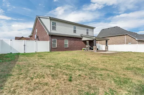 Exterior - 300 Patsy Pl, Smyrna, TN 37167 photo 3 of 8