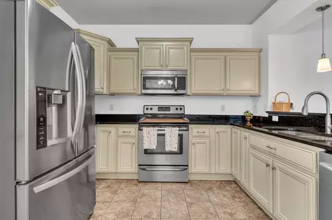 Kitchen - 300 Patsy Pl, Smyrna, TN 37167 photo 2 of 3