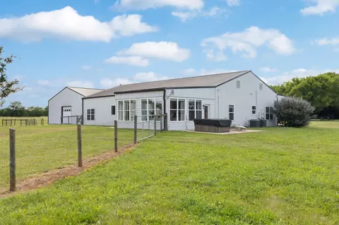 Exterior - 5303 Eagleville Pike, Eagleville, TN 37060 photo 7 of 11