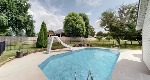 508 Redstone Dr, Gallatin, TN 37066