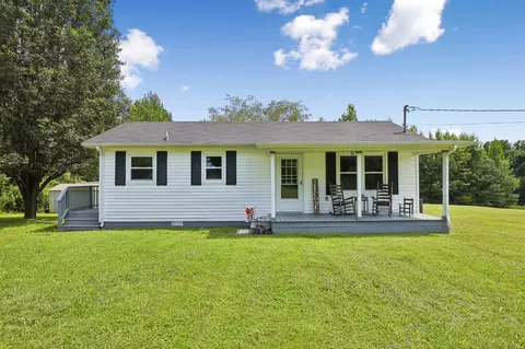 2420 Hawkersmith Rd, Manchester, TN 37355