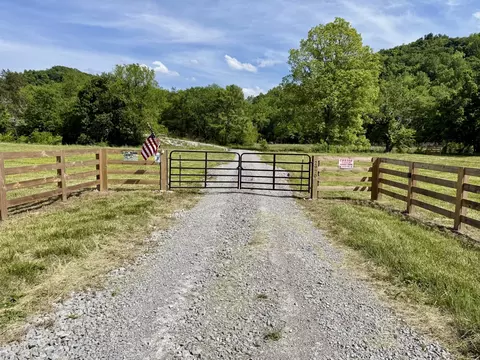2970 Spring Place Rd, Belfast, TN 37019