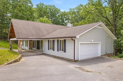 2040 Rock Bluff Rd, Hixson, TN 37343