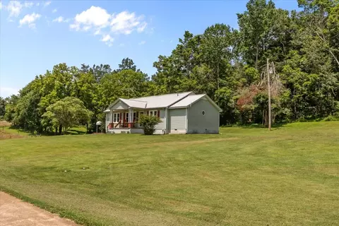 Exterior - 2035 Skyview Dr, Centerville, TN 37033 photo 20 of 25