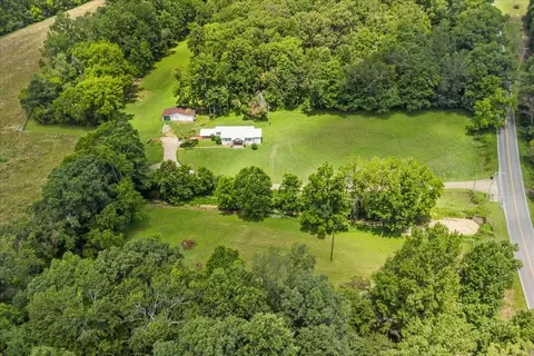 View/Area - 2035 Skyview Dr, Centerville, TN 37033 photo 6 of 9