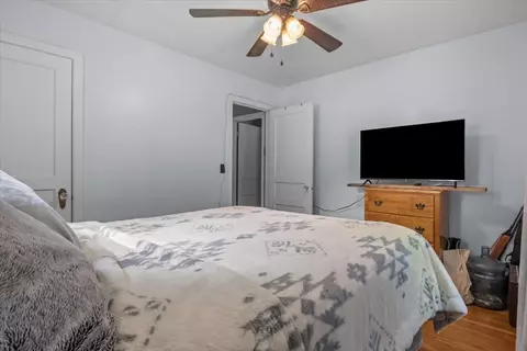 Bedroom - 2035 Skyview Dr, Centerville, TN 37033 photo 2 of 6