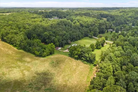 View/Area - 2035 Skyview Dr, Centerville, TN 37033 photo 3 of 9