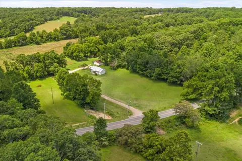 View/Area - 2035 Skyview Dr, Centerville, TN 37033 photo 9 of 9