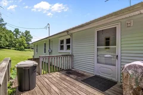 Exterior - 2035 Skyview Dr, Centerville, TN 37033 photo 5 of 25
