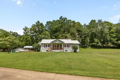 Exterior - 2035 Skyview Dr, Centerville, TN 37033 photo 1 of 25