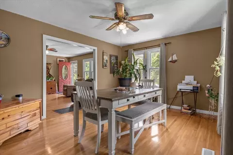 Dining - 2035 Skyview Dr, Centerville, TN 37033 photo 1 of 2