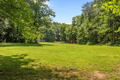 Exterior - 2035 Skyview Dr, Centerville, TN 37033 photo 15 of 25