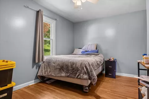 Bedroom - 2035 Skyview Dr, Centerville, TN 37033 photo 5 of 6