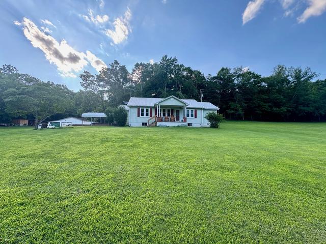 2035 Skyview Dr, Centerville, TN 37033