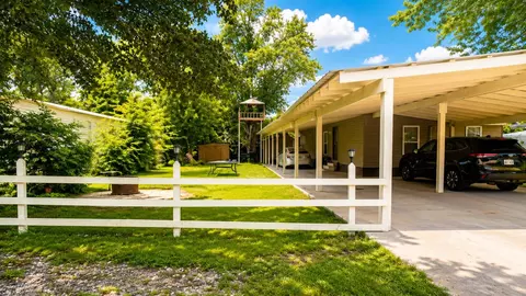 613 Sycamore Ln, La Vergne, TN 37086