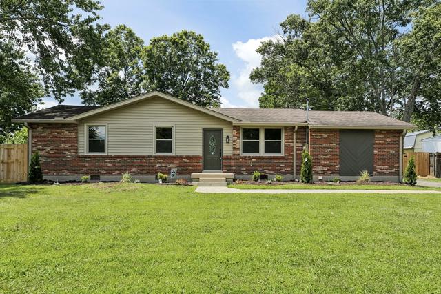2108 Lynwood Dr, Greenbrier, TN 37073