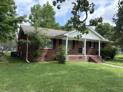 415 E Grundy St, Tullahoma, TN 37388