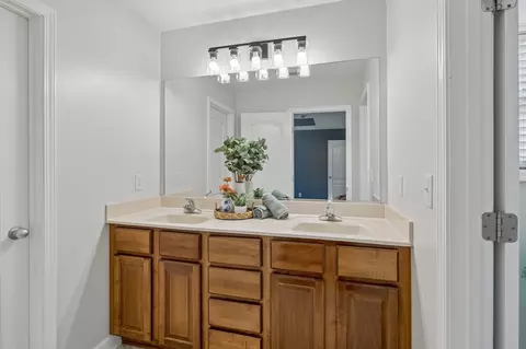 Bath - 2037 Sparrow St, Spring Hill, TN 37174 photo 1 of 3