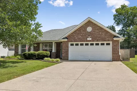 Exterior - 2037 Sparrow St, Spring Hill, TN 37174 photo 2 of 8