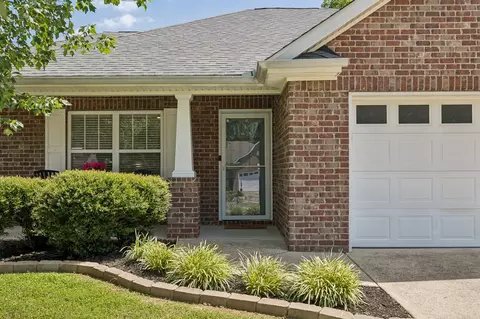 Exterior - 2037 Sparrow St, Spring Hill, TN 37174 photo 3 of 8