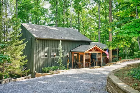 150 Marina View Pt, Smithville, TN 37166