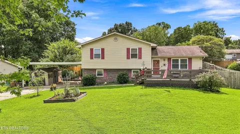 2317 Roundtree Rd, Knoxville, TN 37923