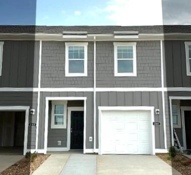 210 Darlington Dr, Dickson, TN 37055