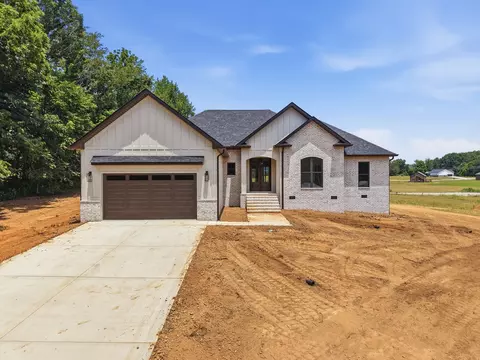 150 E Mccormick Rd, Livingston, TN 38570