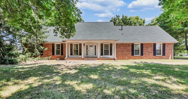 1761 Heritage Dr, Clarksville, TN 37043