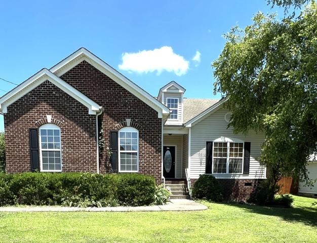 218 Cross Valley Dr, Columbia, TN 38401