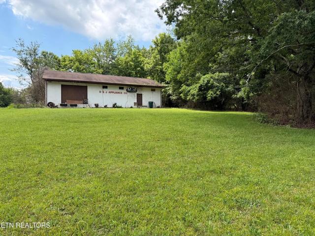 424 Cook Rd, Crossville, TN 38555