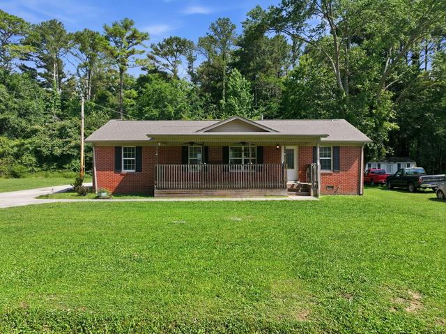945 Mckellar Dr, Tullahoma, TN 37388