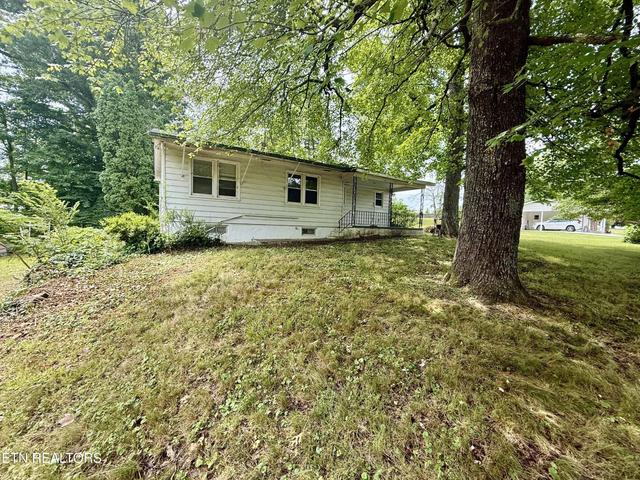 231 Airport Rd, Oliver Springs, TN 37840