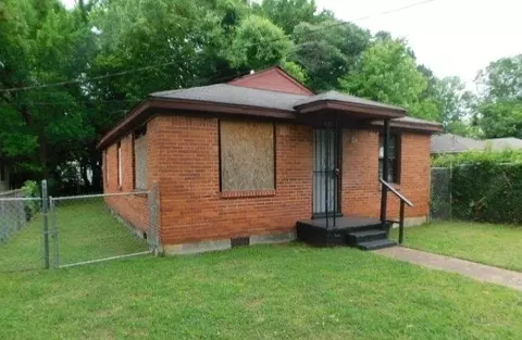 Exterior - 2282 Eldridge Ave, Memphis, TN 38108 photo 3 of 4