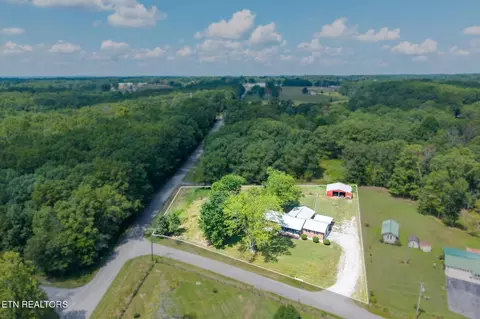 111 Guffey Ln, Jamestown, TN 38556