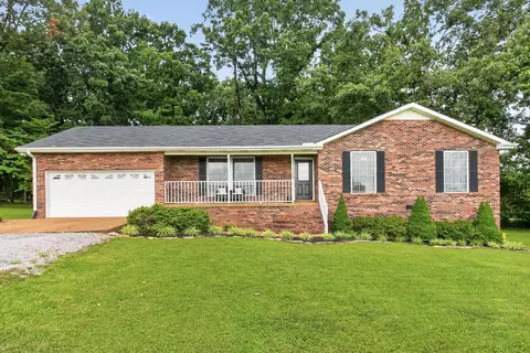 110 Needham Ln, Burns, TN 37029