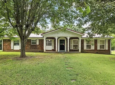 1001 Kenny St, Gallatin, TN 37066