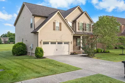6725 Pleasant Gate Ln, College Grove, TN 37046