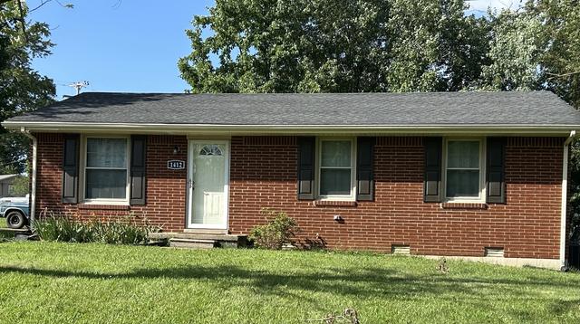 1412 Honeysuckle Dr, Hopkinsville, KY 42240