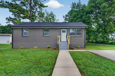 913 Woodland St, Clarksville, TN 37040