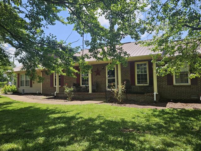 307 S Leath Rd, Portland, TN 37148