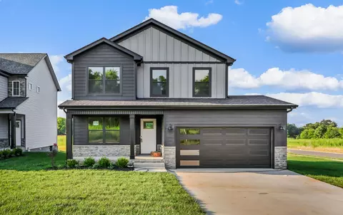 2812 Brewster Dr, Clarksville, TN 37042