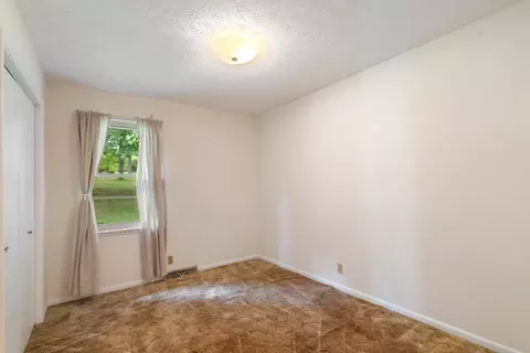 Bedroom - 2054 Ridgecrest Cir, Dickson, TN 37055 photo 5 of 5