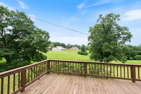 Exterior - 2054 Ridgecrest Cir, Dickson, TN 37055 photo 12 of 14