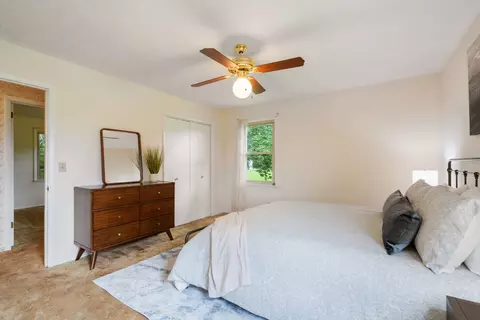 Bedroom - 2054 Ridgecrest Cir, Dickson, TN 37055 photo 3 of 5