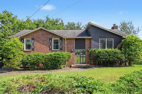 4301 Golden Hills Dr, Nashville, TN 37218