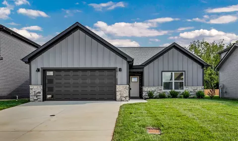 2689 Brewster Dr, Clarksville, TN 37042